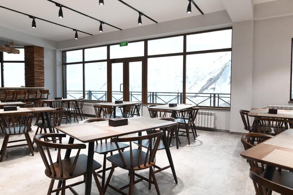 Restaurant/places to eat, Restaurant/places to eat