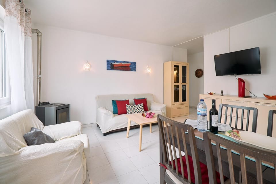 Living room, Dining area, Sea view