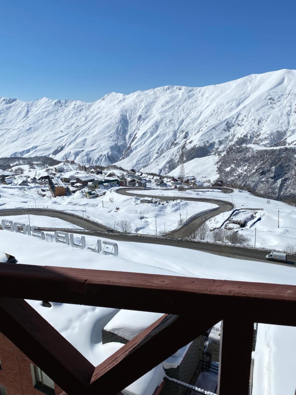 Nearby landmark, Day, Natural landscape, Winter, Mountain view