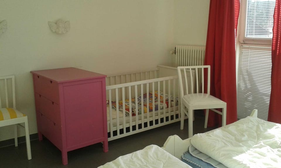 cot