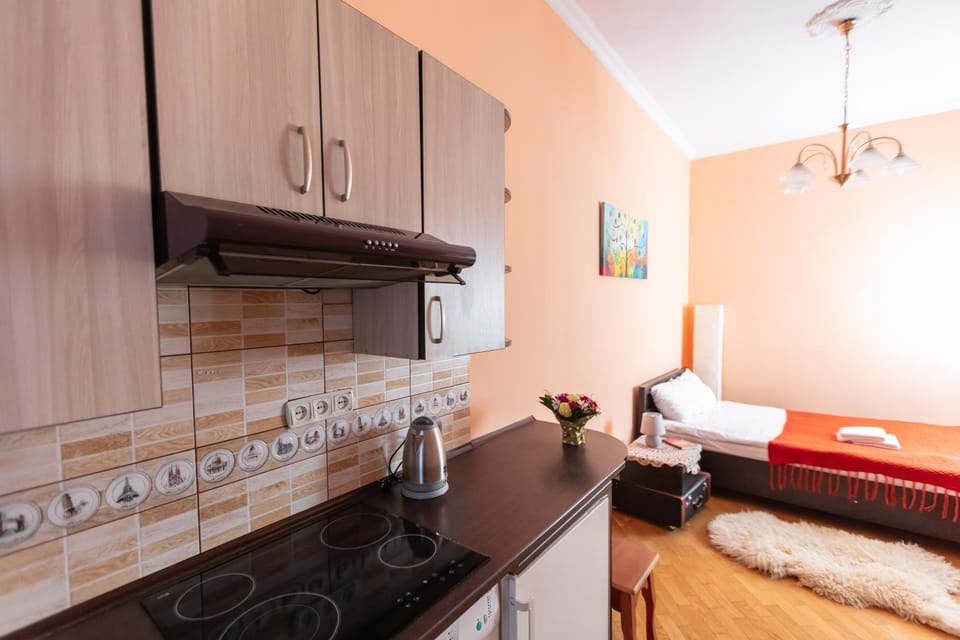 Seating area, Dining area, Bedroom