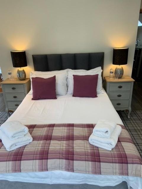 Pencoed House Estate (Cardiff) Country House in Wales