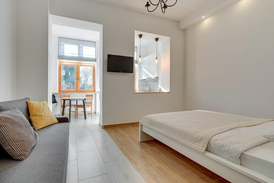 Communal lounge/ TV room, Bed, Photo of the whole room, Bedroom