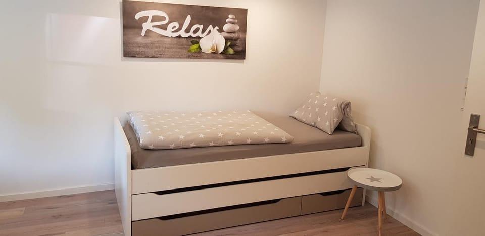 Bed, Living room