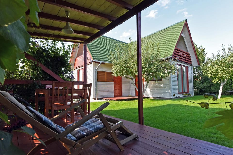 Facade/entrance, Garden, Garden view