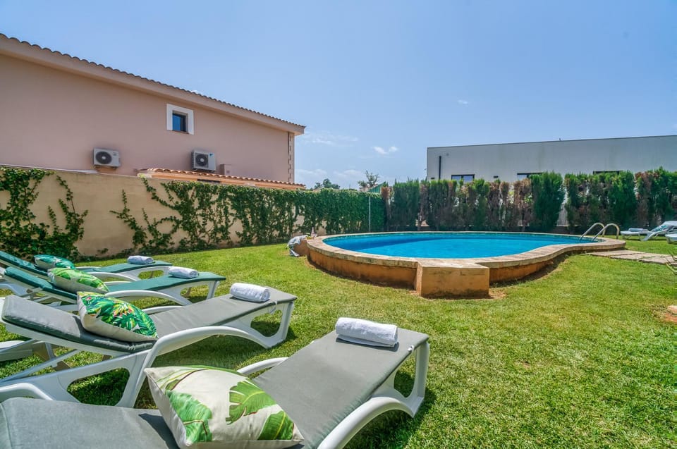 Ideal Property Mallorca - Rosas 28 House in Sa Coma