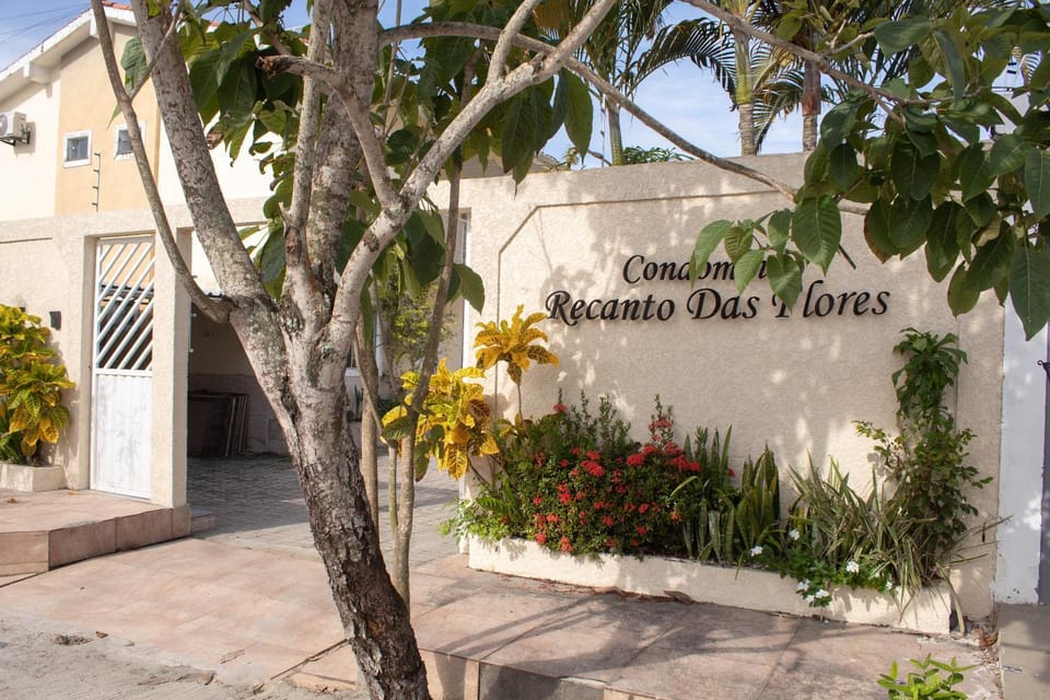 Apto Condomínio Recanto das Flores Taperapuã House in State of Bahia