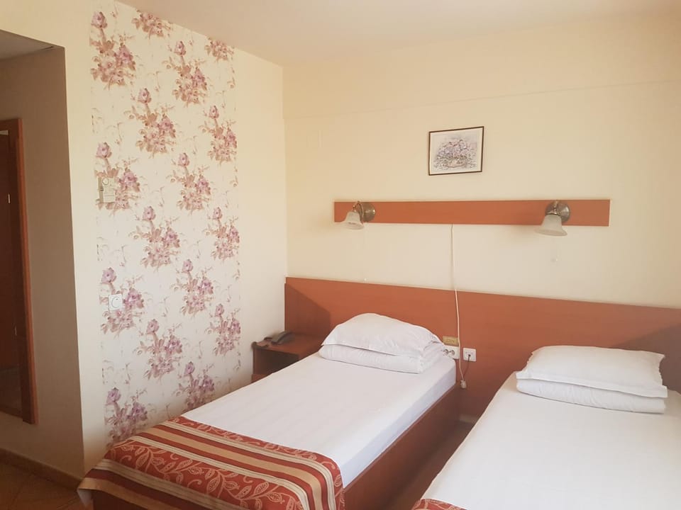 Hotel Transit Hotel in Hungary
