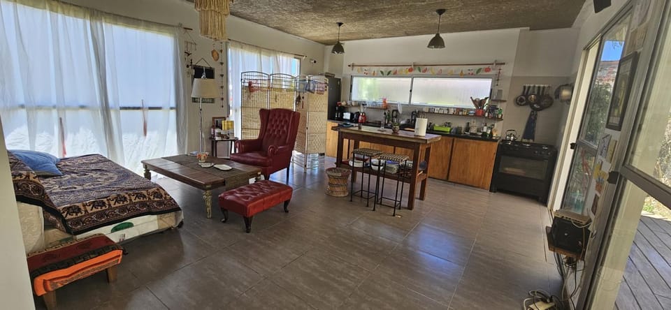 Kitchen or kitchenette, Seating area