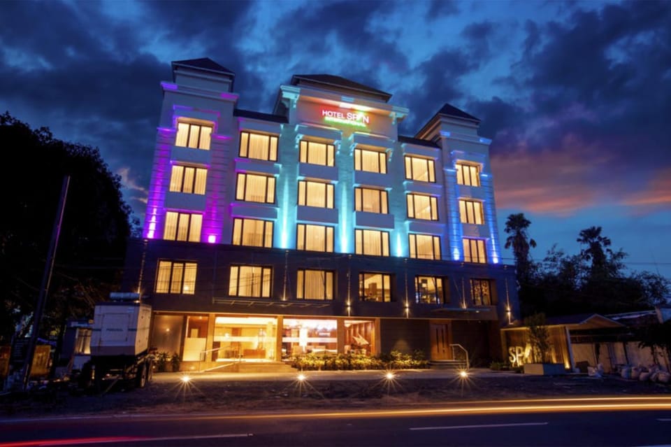 Property building, Facade/entrance, Night, Location