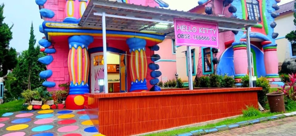 Villa Hello Kitty Kota Bunga Puncak Villa in West Java