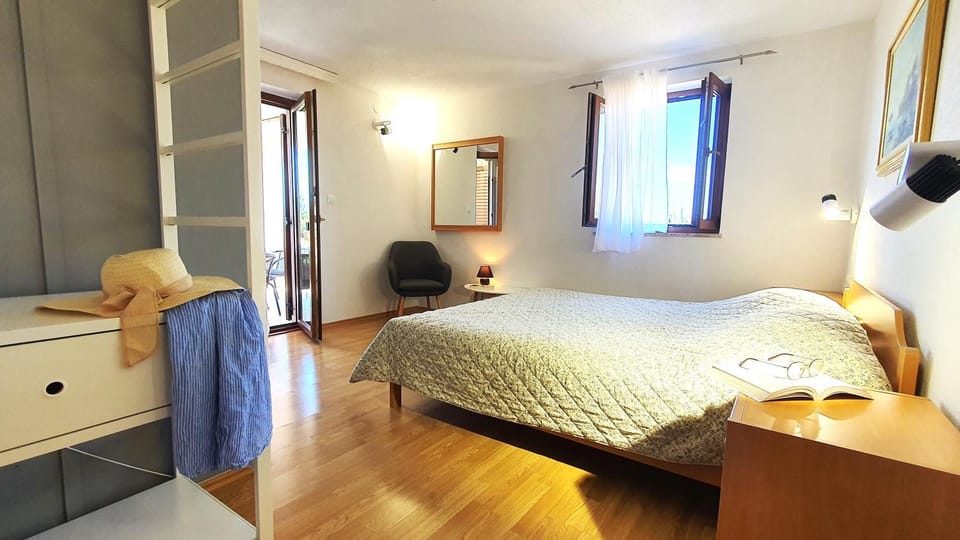 Bed, Bedroom, wardrobe