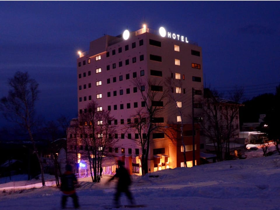 Property building, Skiing