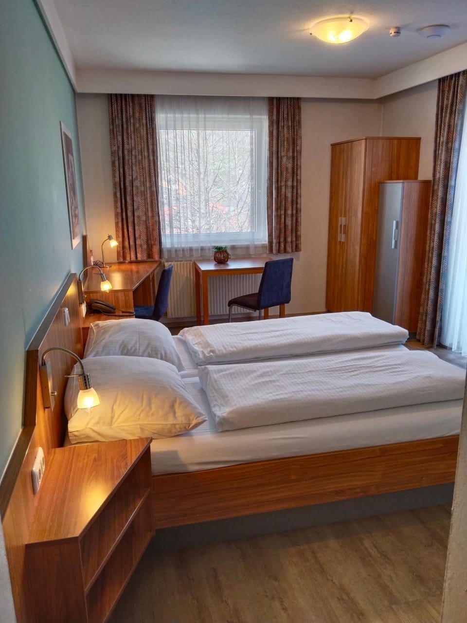 Bed, Photo of the whole room, Seating area, Bedroom, wardrobe