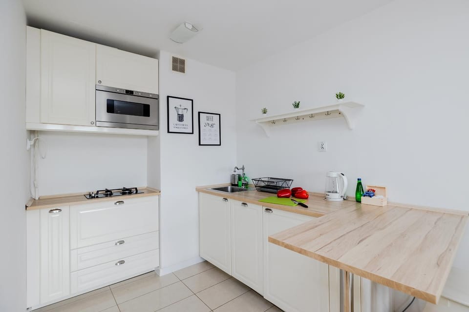 Coffee/tea facilities, Kitchen or kitchenette, Dining area