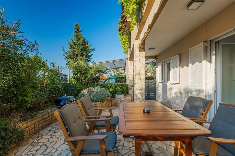 Apartment Doris Apartment in Banjole