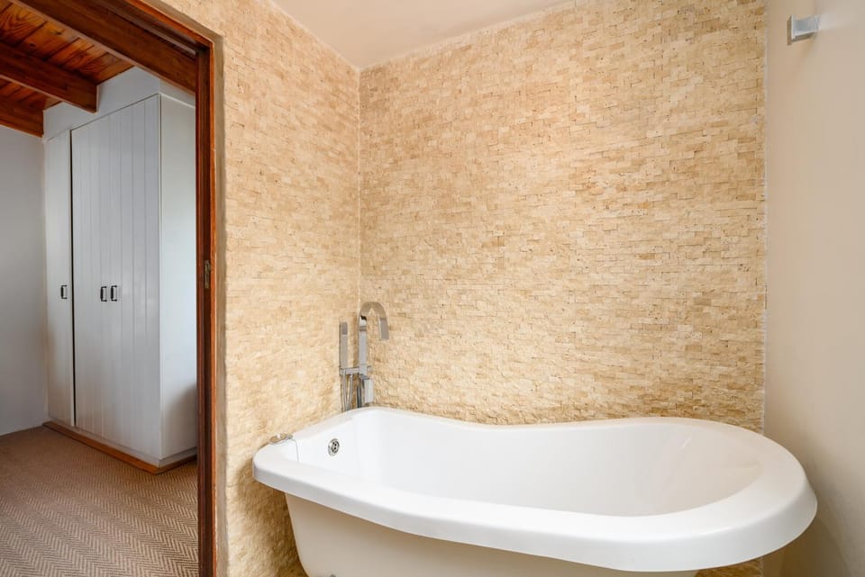 Bathroom, Bath
