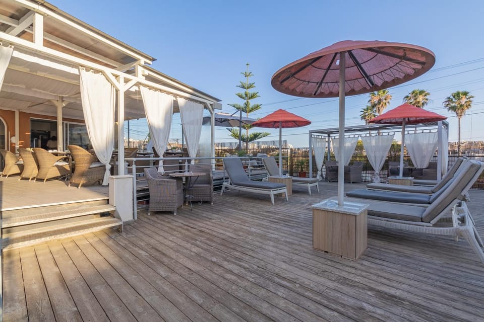 Patio, Swimming pool