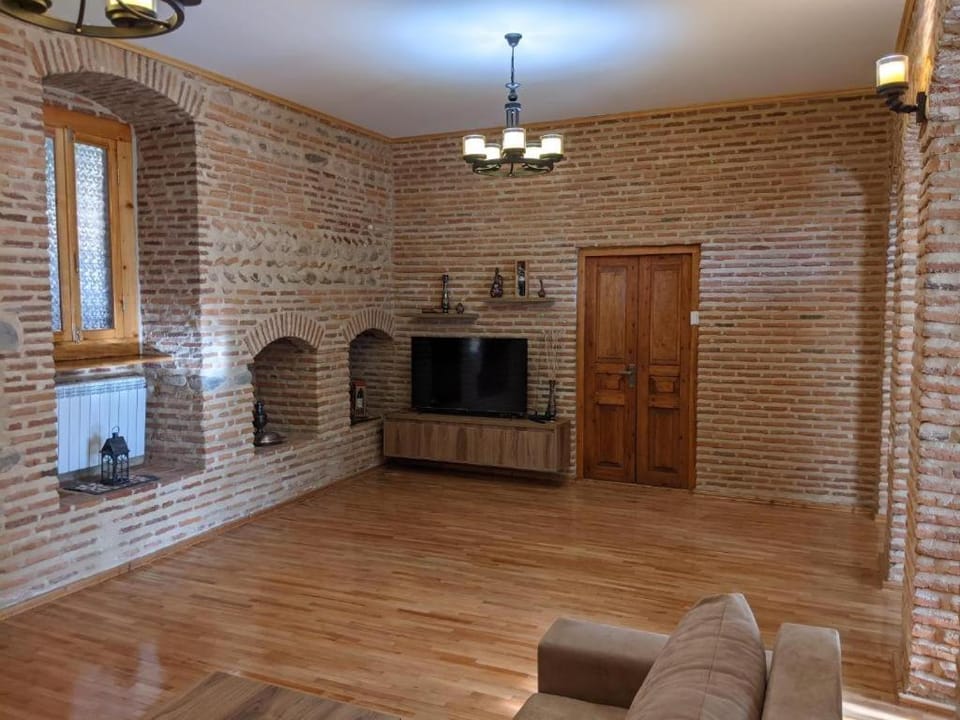 Communal lounge/ TV room, Communal lounge/ TV room