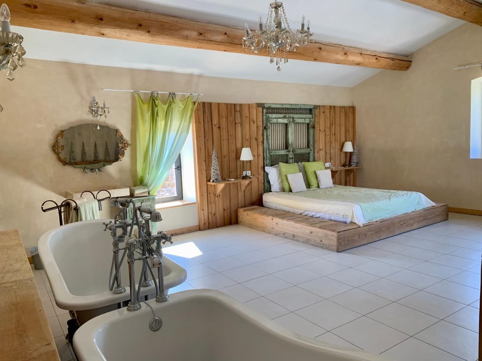 Bathroom, Bedroom, Bath