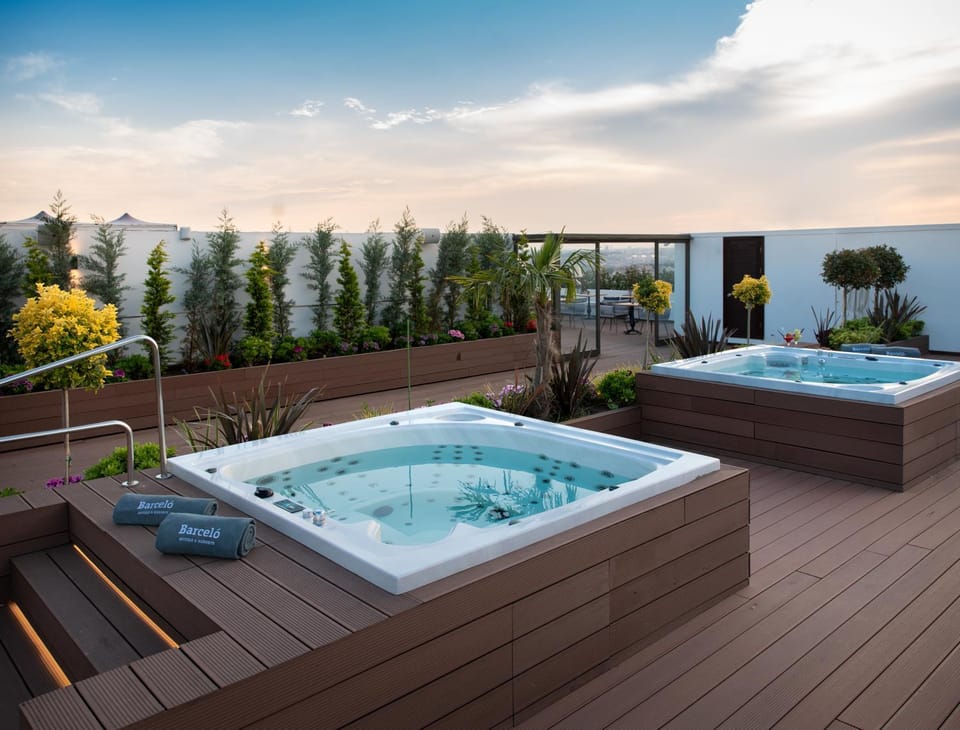 Balcony/Terrace, City view