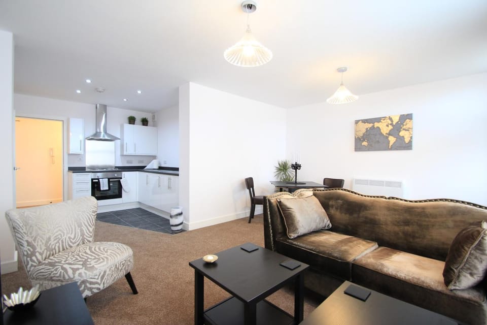 Kitchen or kitchenette, Living room, Seating area, Dining area