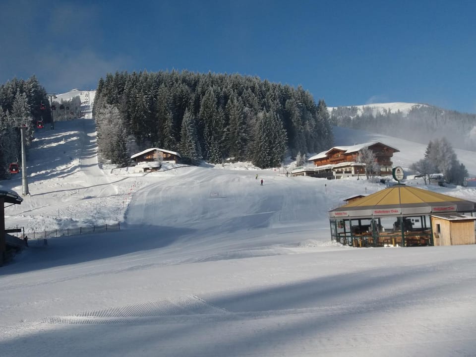 Property building, Day, Natural landscape, Winter, Skiing, Mountain view