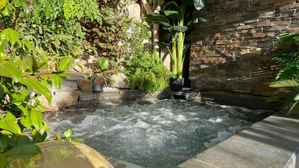 Hot Tub, Open Air Bath