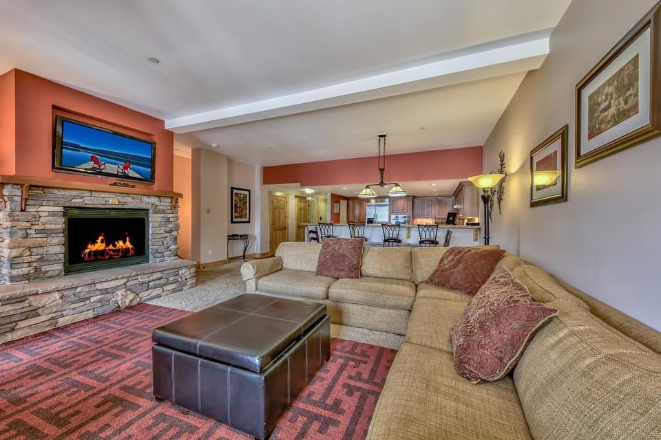 R110 Timber Ridge House in Kirkwood