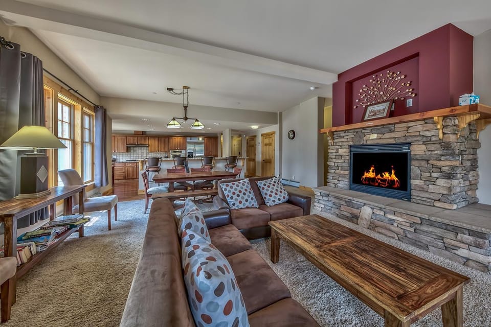 R101 Timber Ridge House in Kirkwood