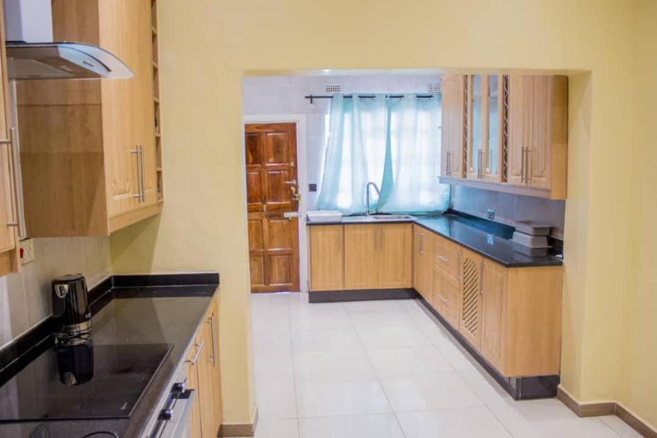 Kitchen or kitchenette, Communal kitchen, Meals
