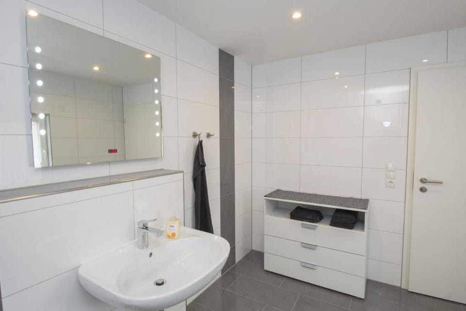 Ferienhaus an der Burg Namedy Apartment in Andernach