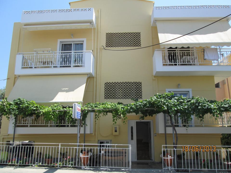 Property building, Internal: Not applicable to any particular room