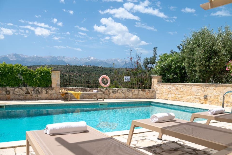 Mountain view, Swimming pool, sunbed