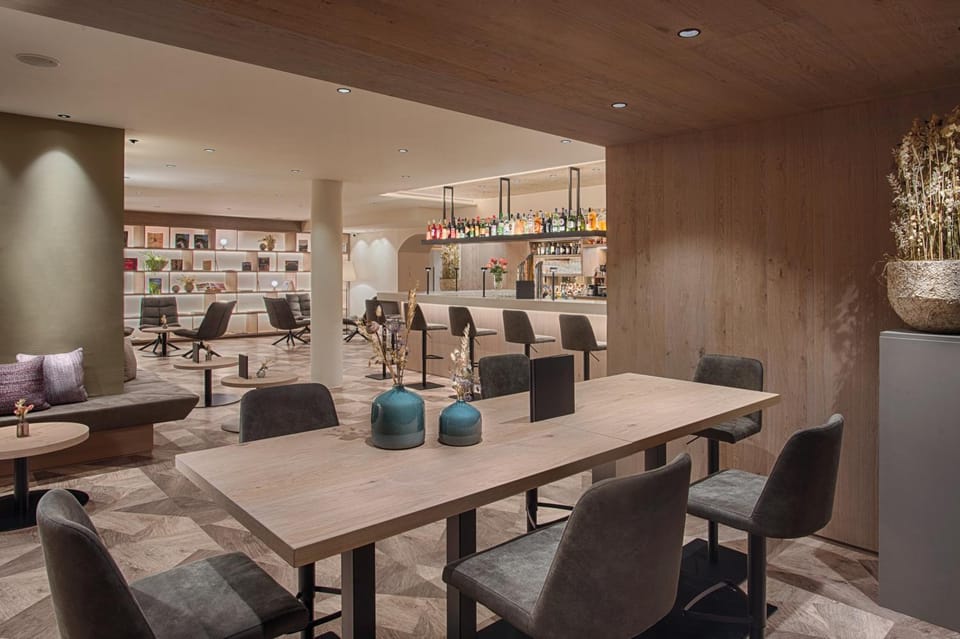 Lounge or bar
