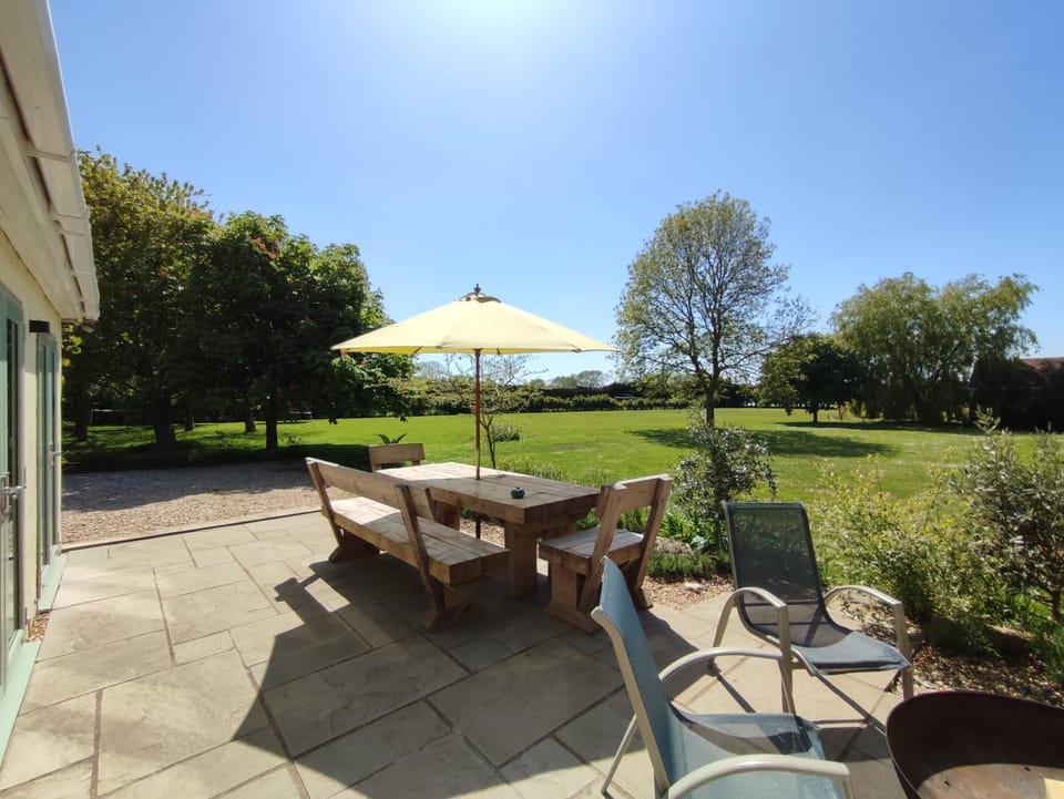 Little Fisher Farm - Farm-View Retreat House in Bognor Regis