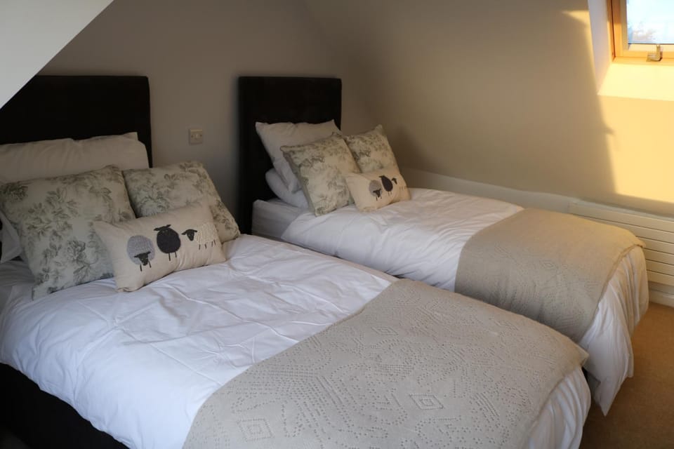 Little Fisher Farm - Farm-View Retreat House in Bognor Regis