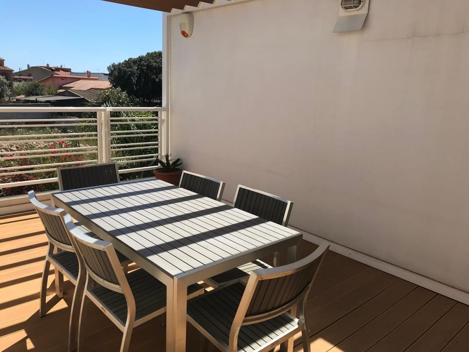 Balcony/Terrace, Dining area