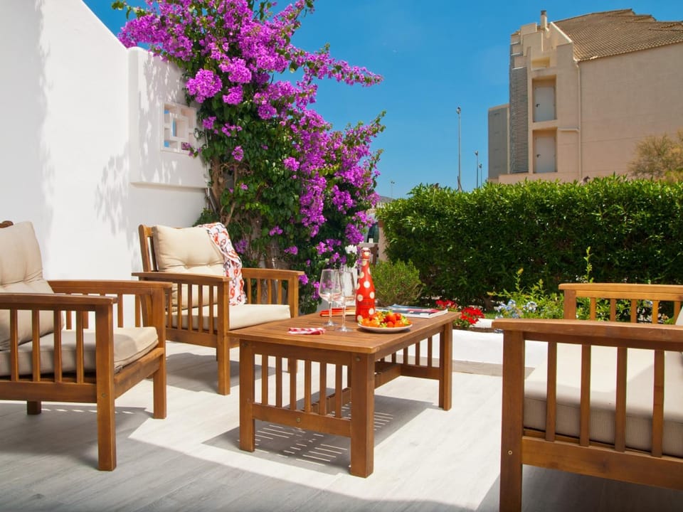 Balcony/Terrace, Garden view