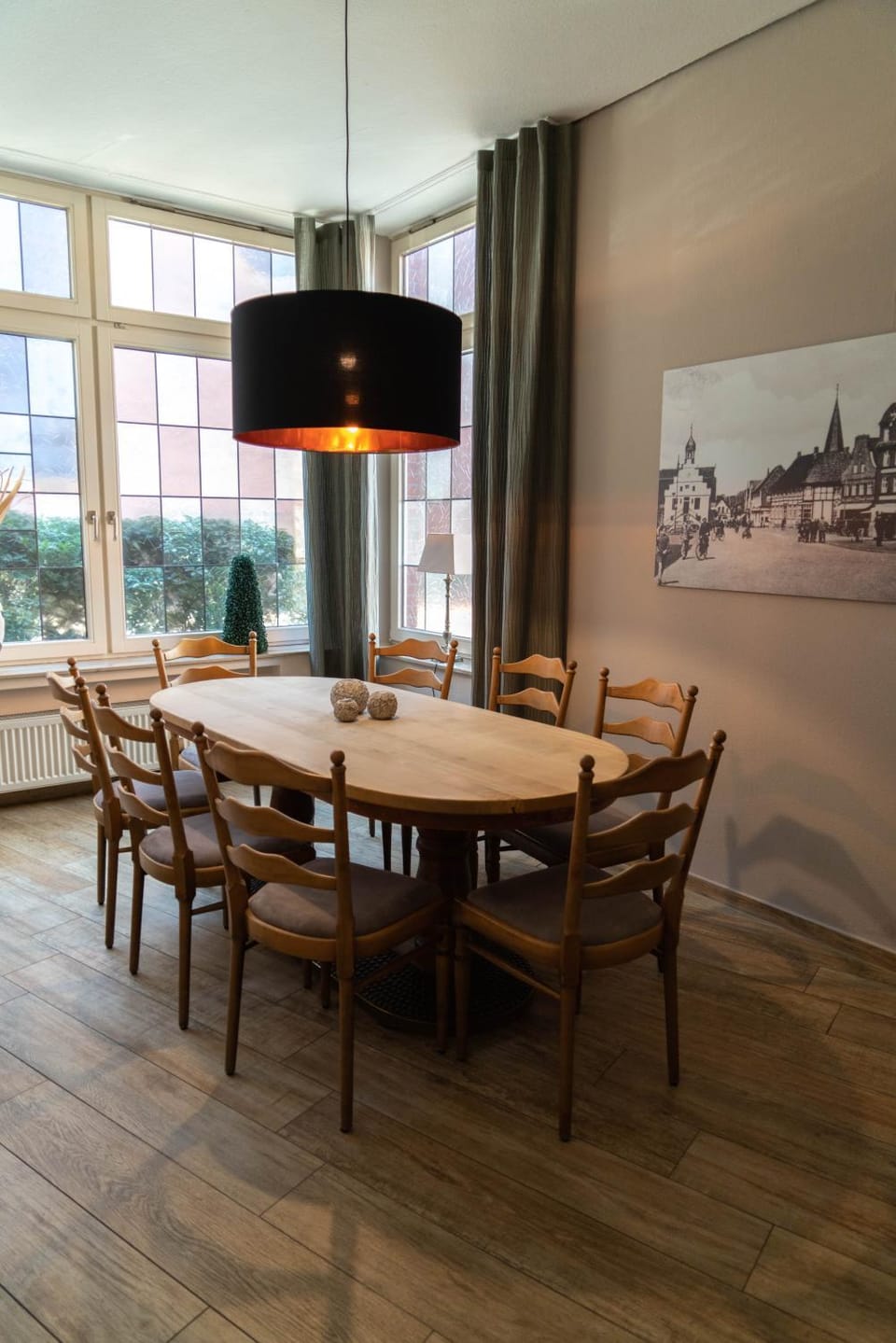 Restaurant/places to eat, Seating area