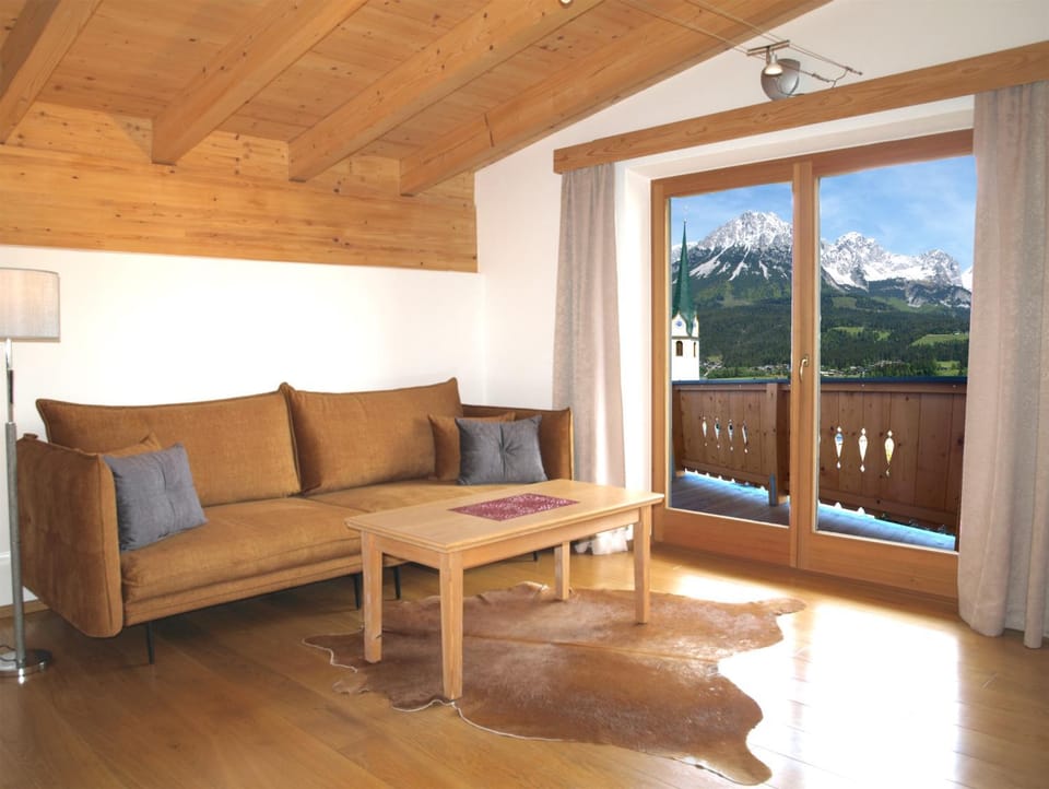 Balcony/Terrace, Living room, Seating area