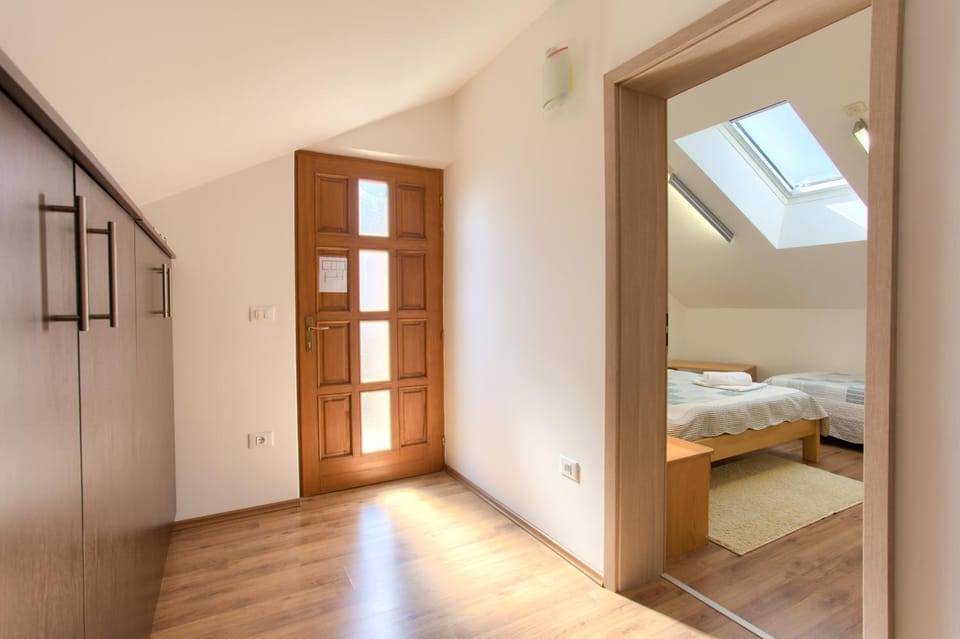 Apartment Val Njivice Apartment in Primorje-Gorski Kotar County