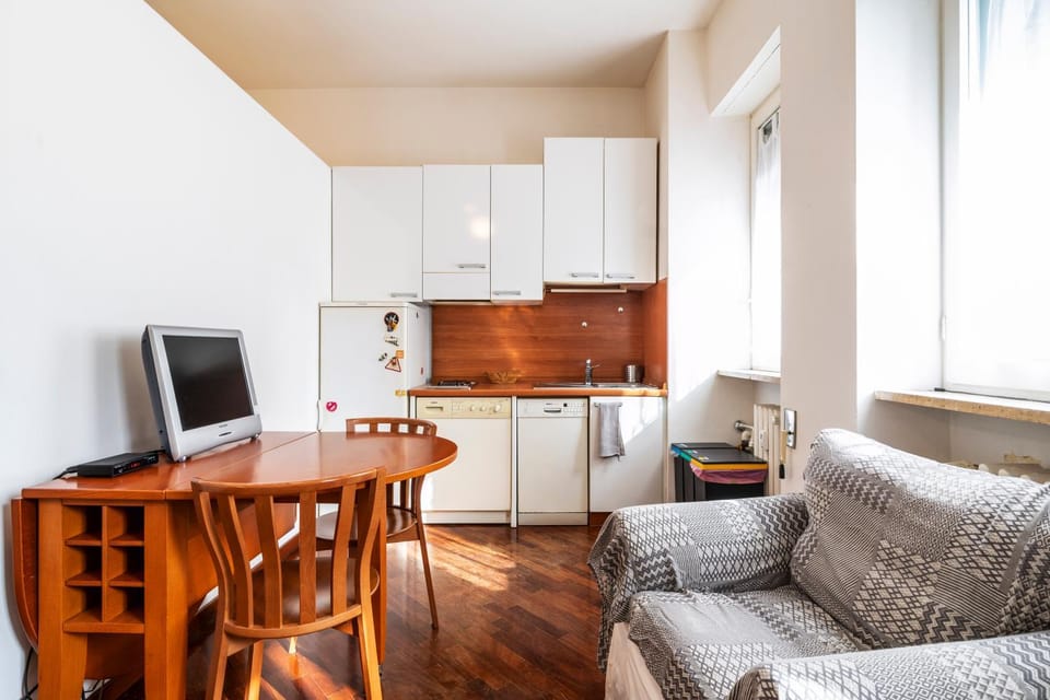 Kitchen or kitchenette, Living room, Seating area