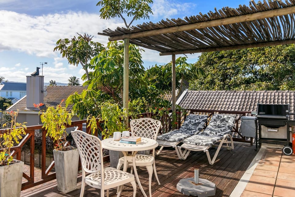Patio, View (from property/room), Balcony/Terrace, sunbed