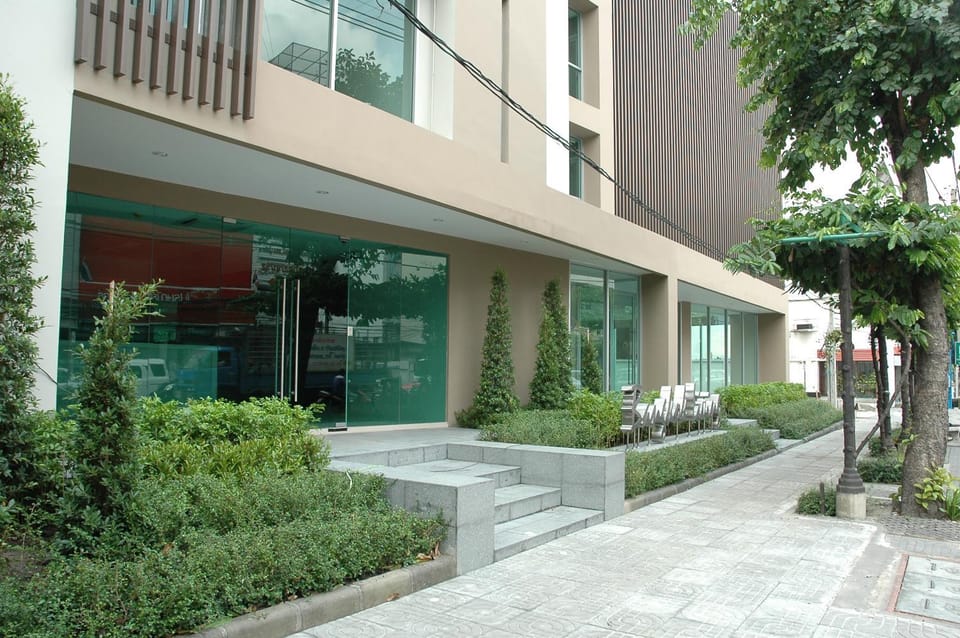Facade/entrance, Day, Area and facilities