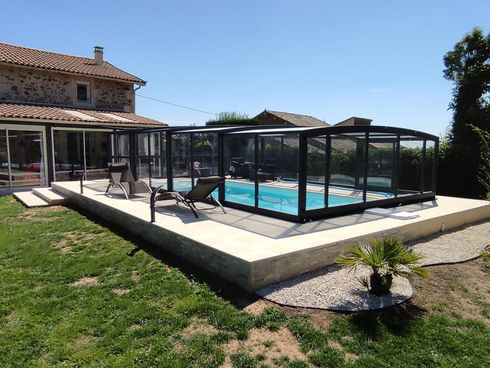 Swimming pool, Swimming pool