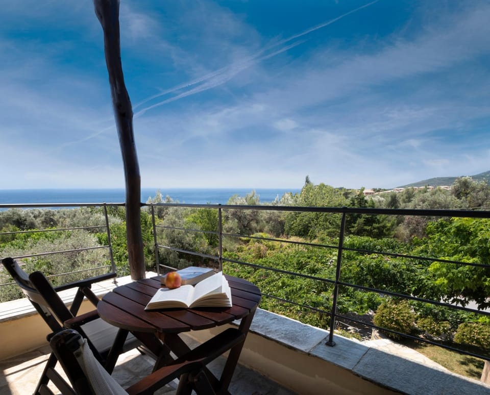 Patio, Day, Natural landscape, View (from property/room), Balcony/Terrace, Sea view