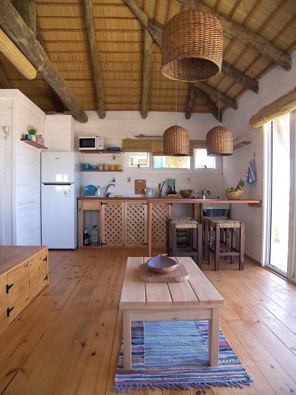 Kitchen or kitchenette, Living room, Seating area
