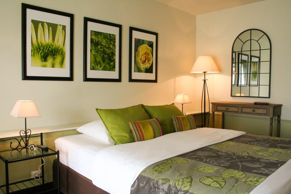 View (from property/room), Bedroom, Garden view