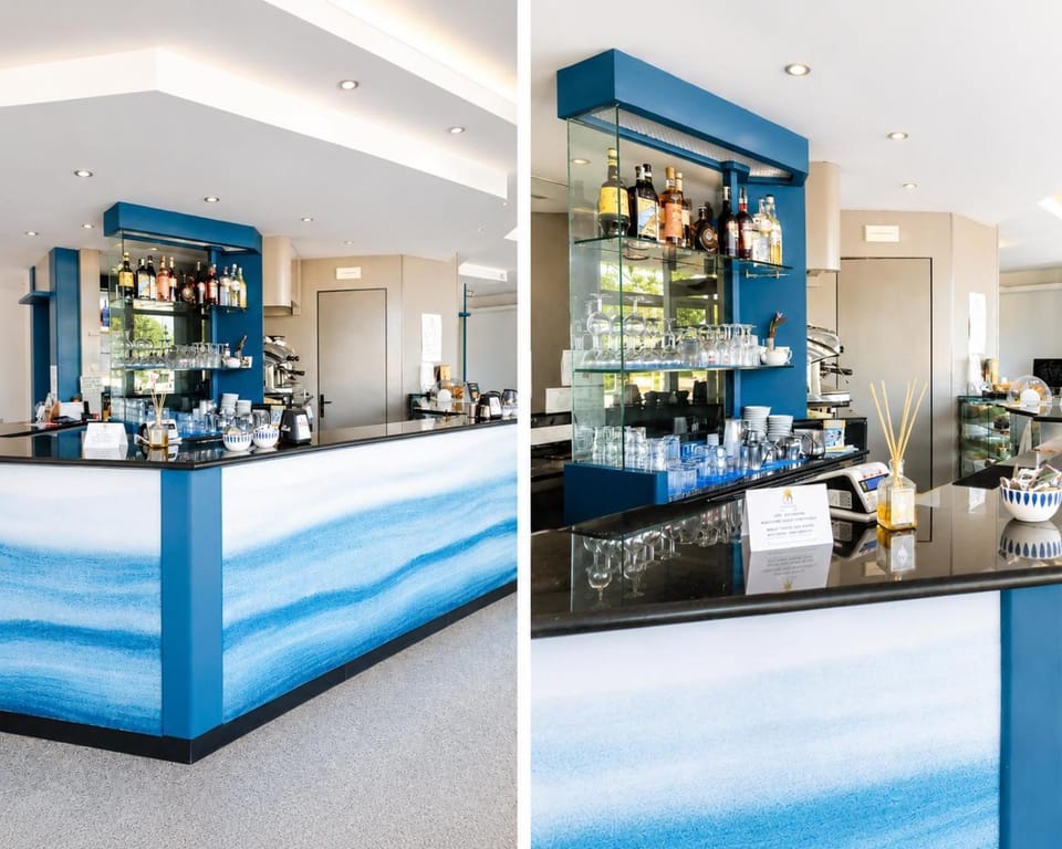 Lounge or bar